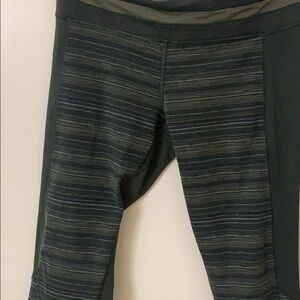 Size 8 Lululemon cropped leggings